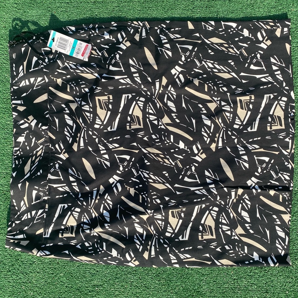 Classic Alfani skirt!